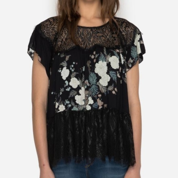 Johnny was HANA TIERED TOP - Picture 4 of 6